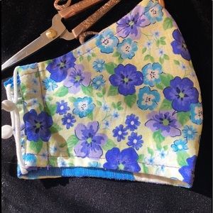 MASK ⬆️.  Violets 𝐀𝐧𝐲 𝟔 𝐟𝐨𝐫 $𝟑5